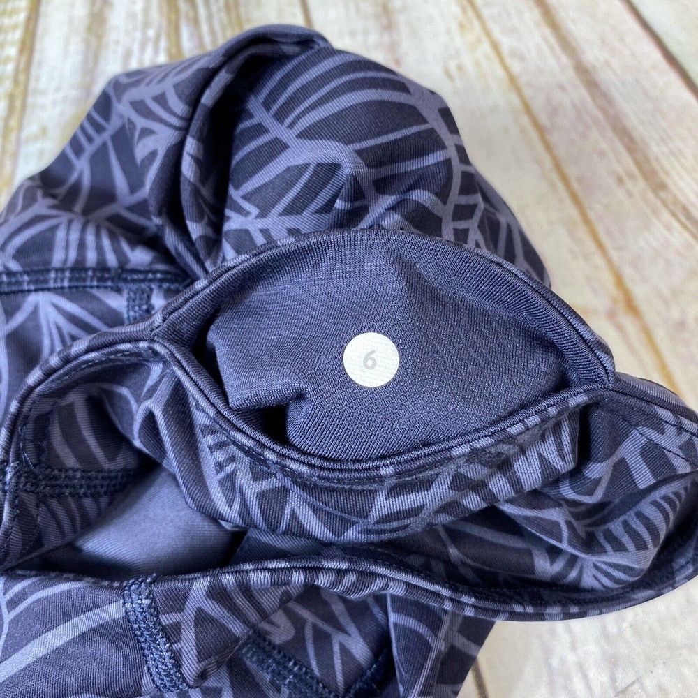 Lululemon Wunder Under Womens Size 6 Banana Leaf Print Crop Leggings Yoga Pants - Picture 8 of 8